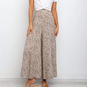 Petal & Pup Shelby Wide-Leg Pants Beige M
